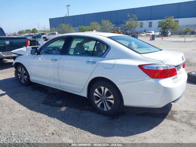 Photo 2 VIN: 1HGCR2F3XFA220721 - HONDA ACCORD 