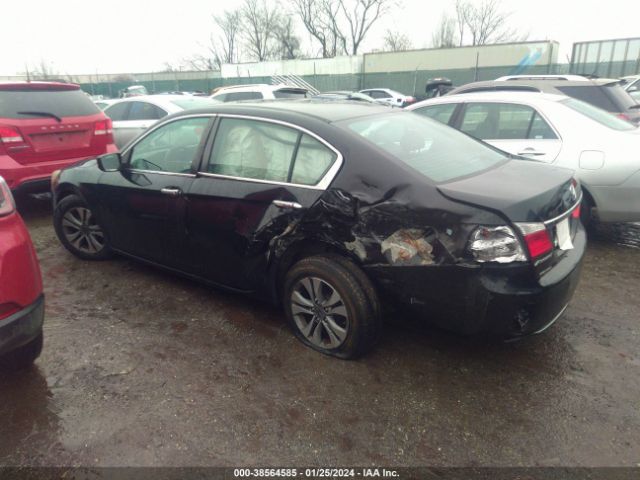 Photo 2 VIN: 1HGCR2F3XFA223425 - HONDA ACCORD 