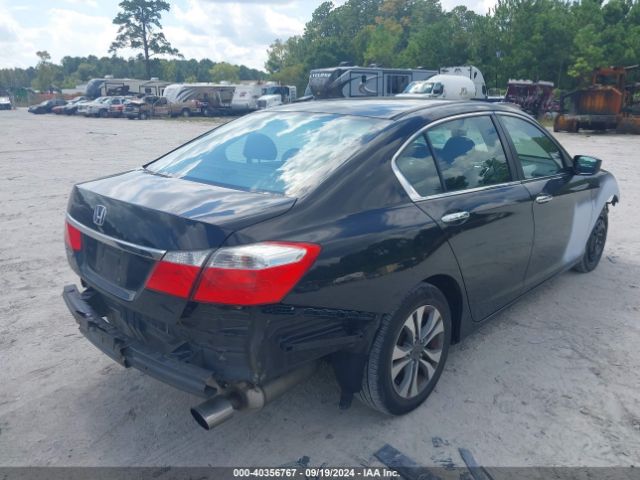 Photo 3 VIN: 1HGCR2F3XFA237325 - HONDA ACCORD 