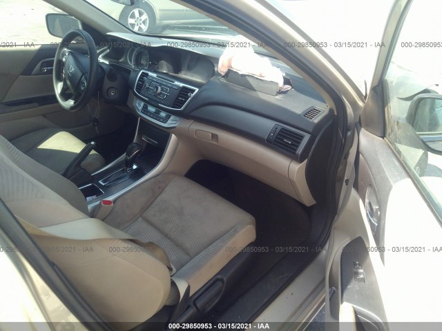 Photo 4 VIN: 1HGCR2F3XFA268686 - HONDA ACCORD SEDAN 