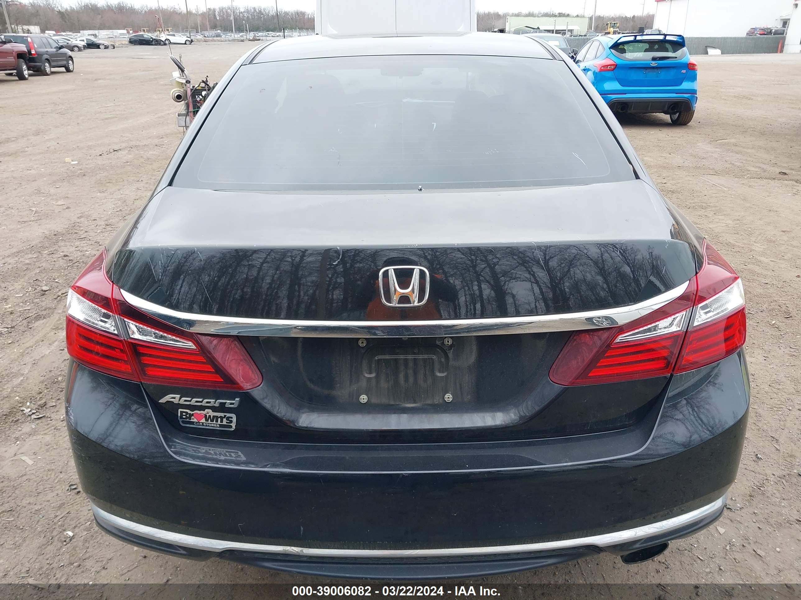 Photo 15 VIN: 1HGCR2F3XGA051558 - HONDA ACCORD 