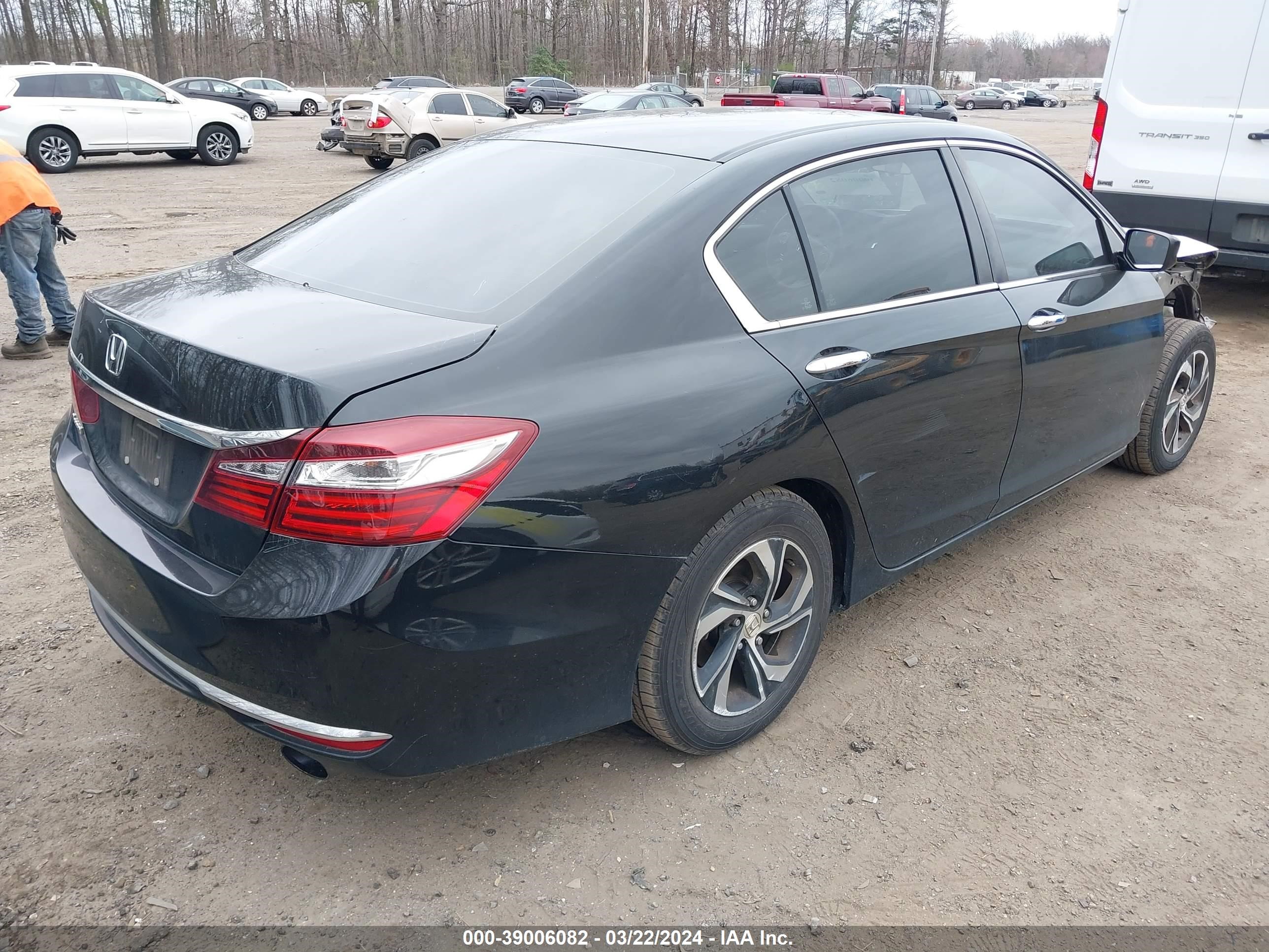 Photo 3 VIN: 1HGCR2F3XGA051558 - HONDA ACCORD 