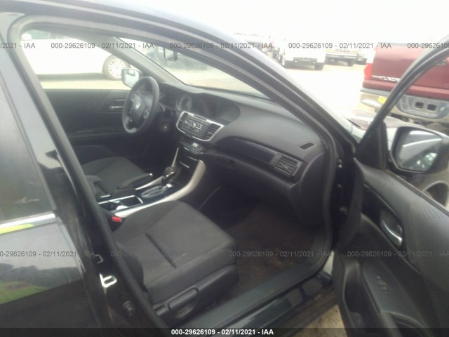 Photo 4 VIN: 1HGCR2F3XGA098704 - HONDA ACCORD SEDAN 