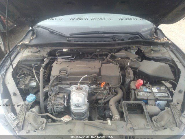 Photo 9 VIN: 1HGCR2F3XGA098704 - HONDA ACCORD SEDAN 