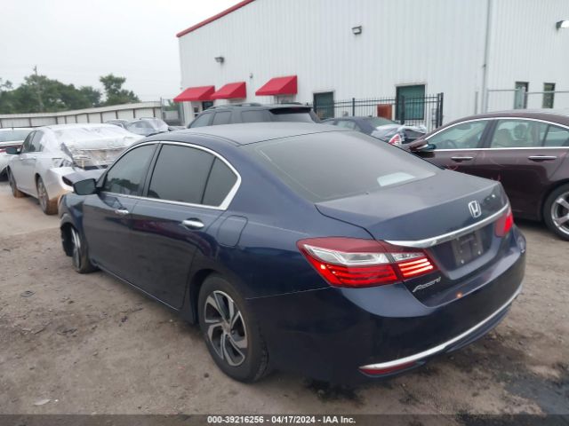 Photo 2 VIN: 1HGCR2F3XGA124069 - HONDA ACCORD 