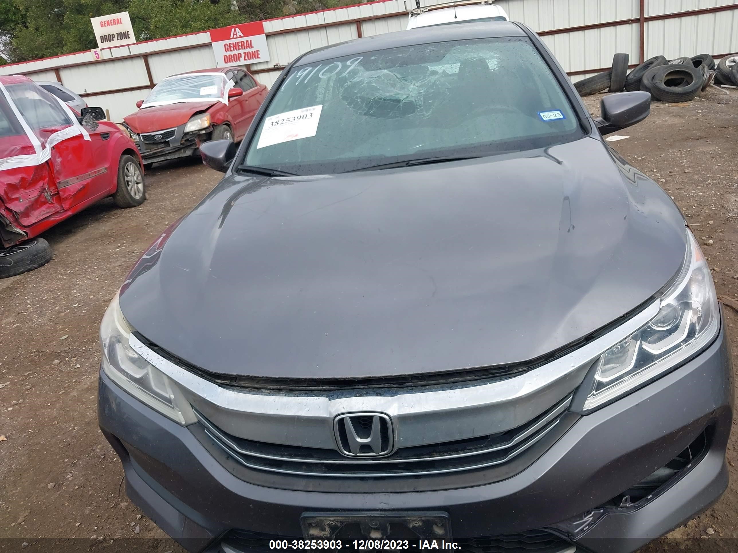 Photo 11 VIN: 1HGCR2F3XGA186085 - HONDA ACCORD 