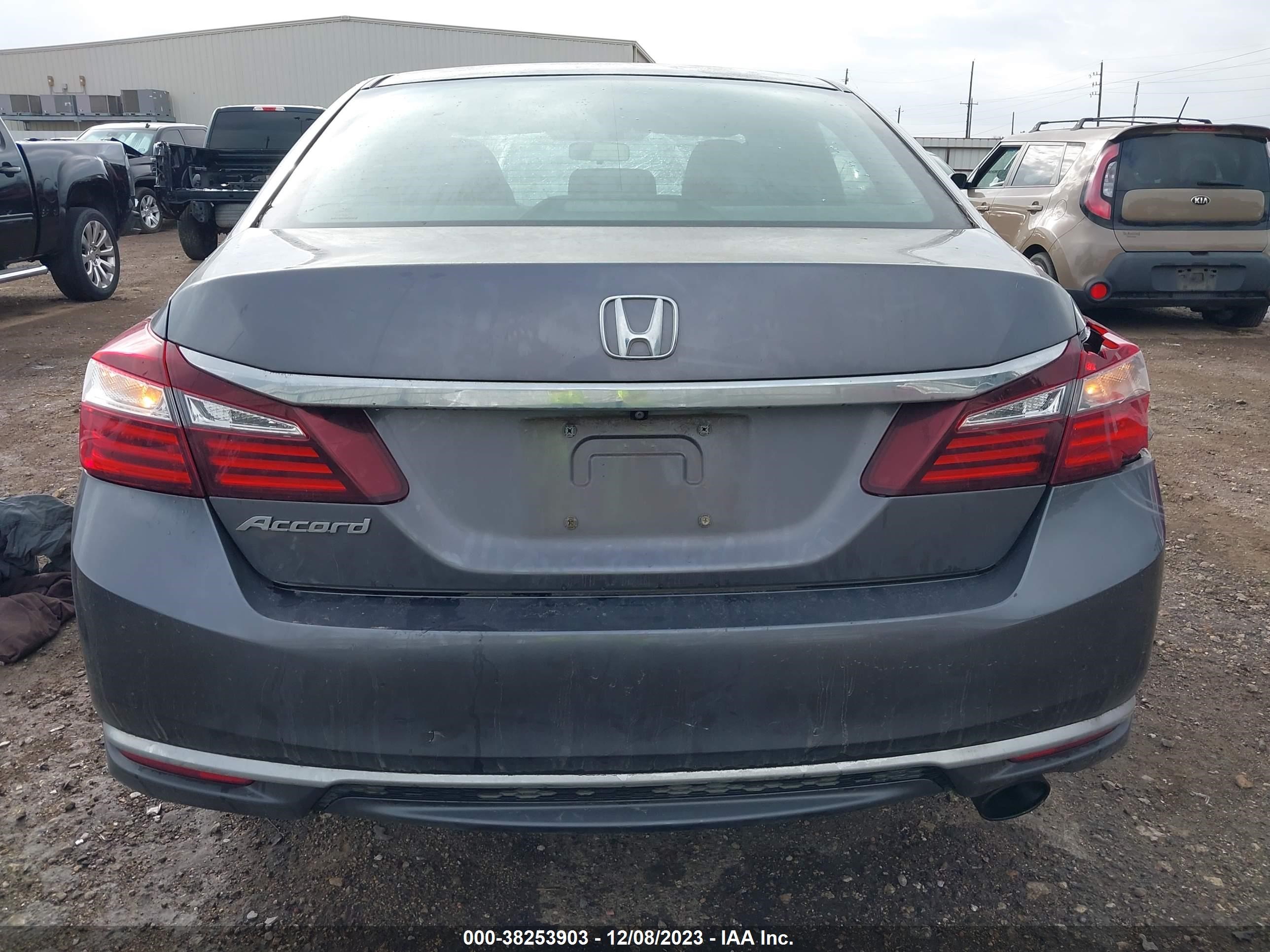 Photo 15 VIN: 1HGCR2F3XGA186085 - HONDA ACCORD 