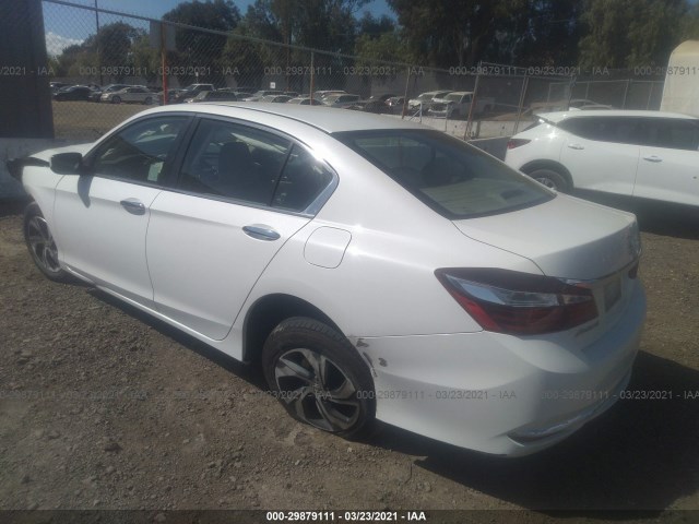 Photo 2 VIN: 1HGCR2F3XGA215052 - HONDA ACCORD SEDAN 