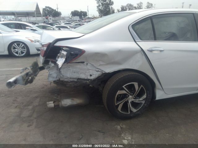 Photo 5 VIN: 1HGCR2F3XHA002703 - HONDA ACCORD SEDAN 