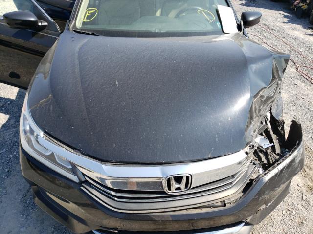 Photo 6 VIN: 1HGCR2F3XHA009215 - HONDA ACCORD LX 