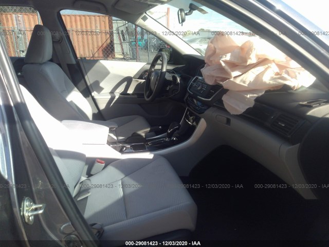 Photo 4 VIN: 1HGCR2F3XHA009523 - HONDA ACCORD SEDAN 