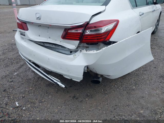 Photo 5 VIN: 1HGCR2F3XHA087302 - HONDA ACCORD 