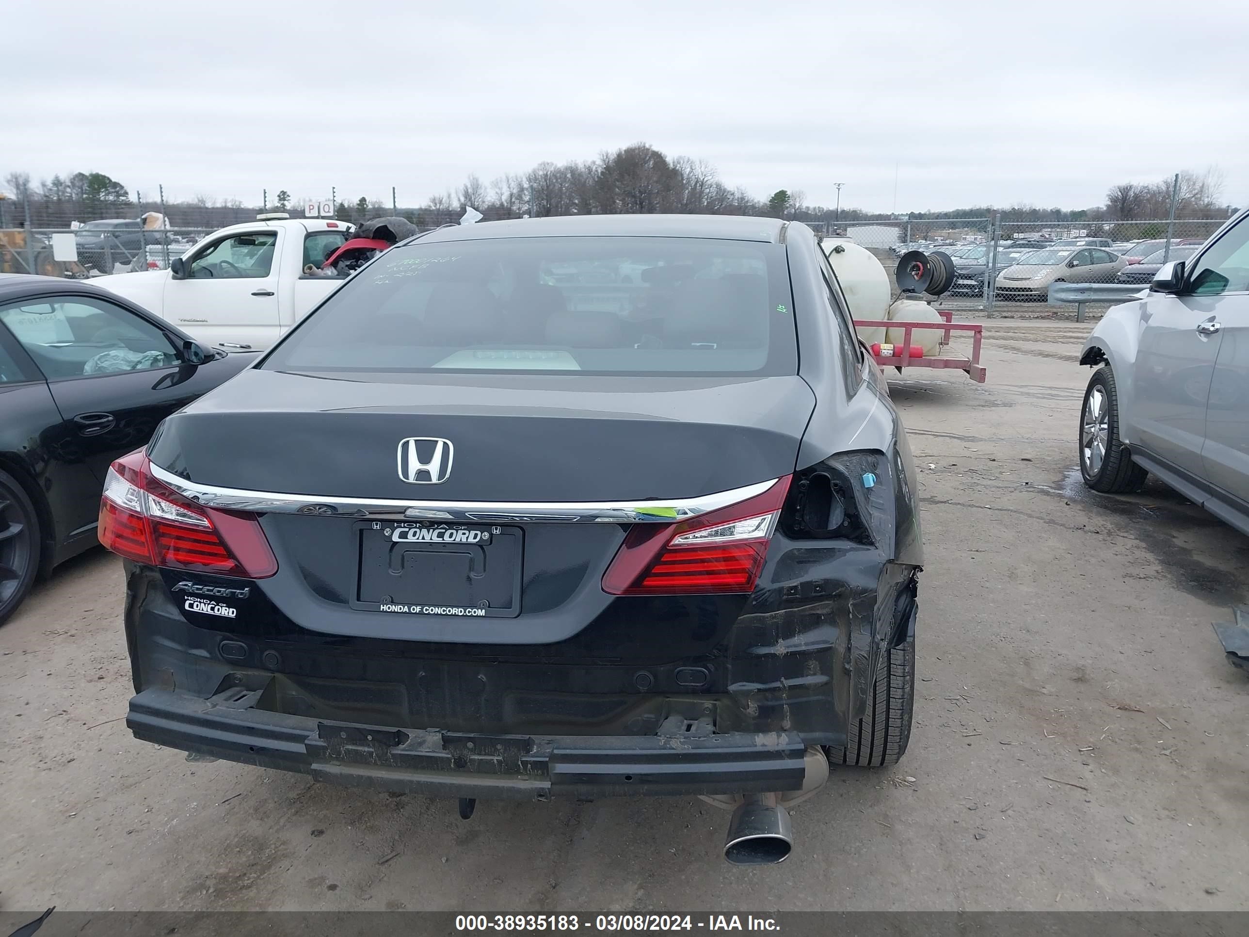 Photo 16 VIN: 1HGCR2F3XHA179588 - HONDA ACCORD 