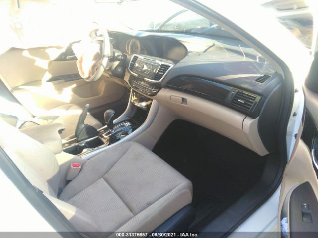 Photo 4 VIN: 1HGCR2F3XHA185844 - HONDA ACCORD SEDAN 