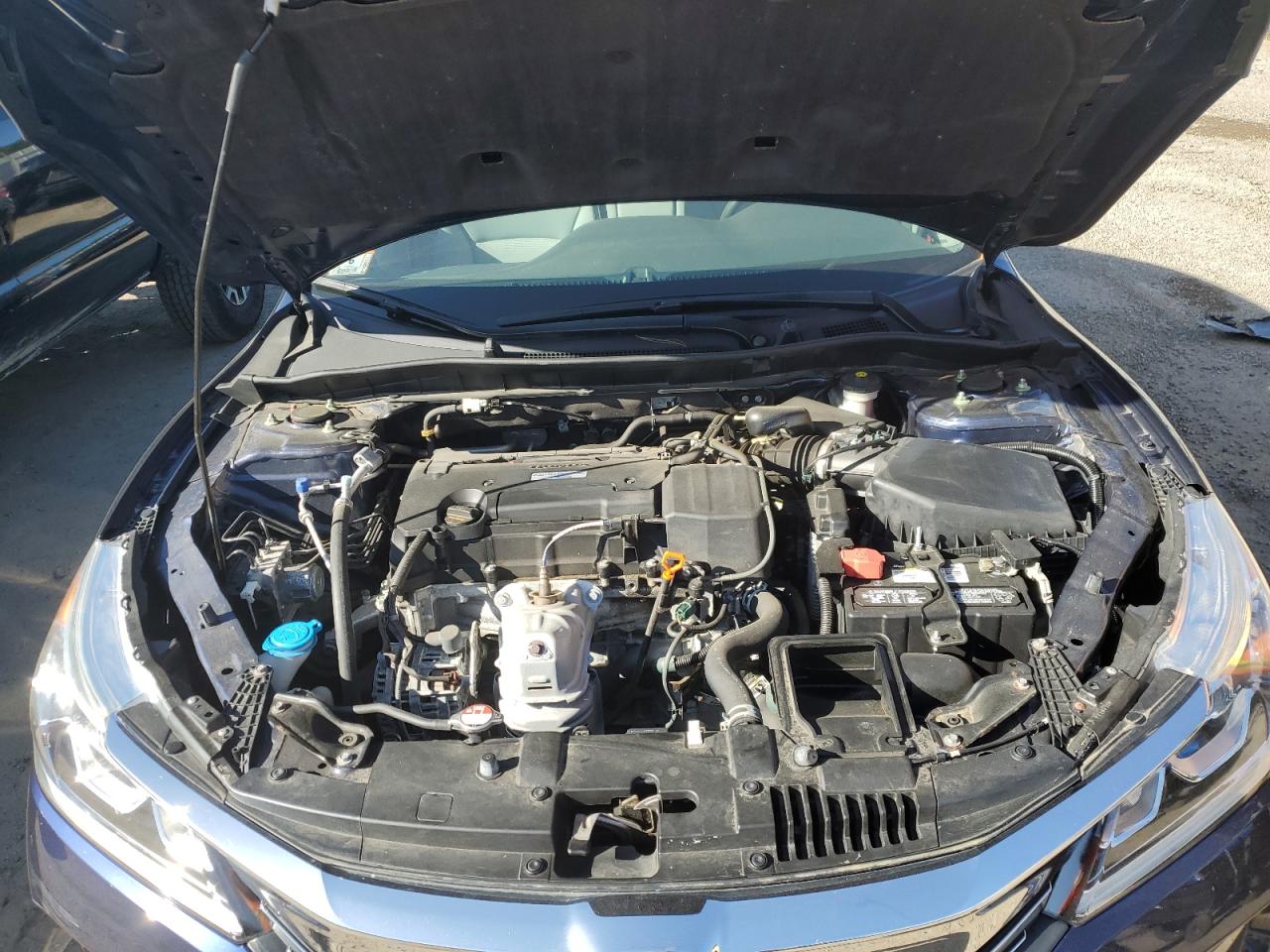 Photo 10 VIN: 1HGCR2F3XHA187139 - HONDA ACCORD 