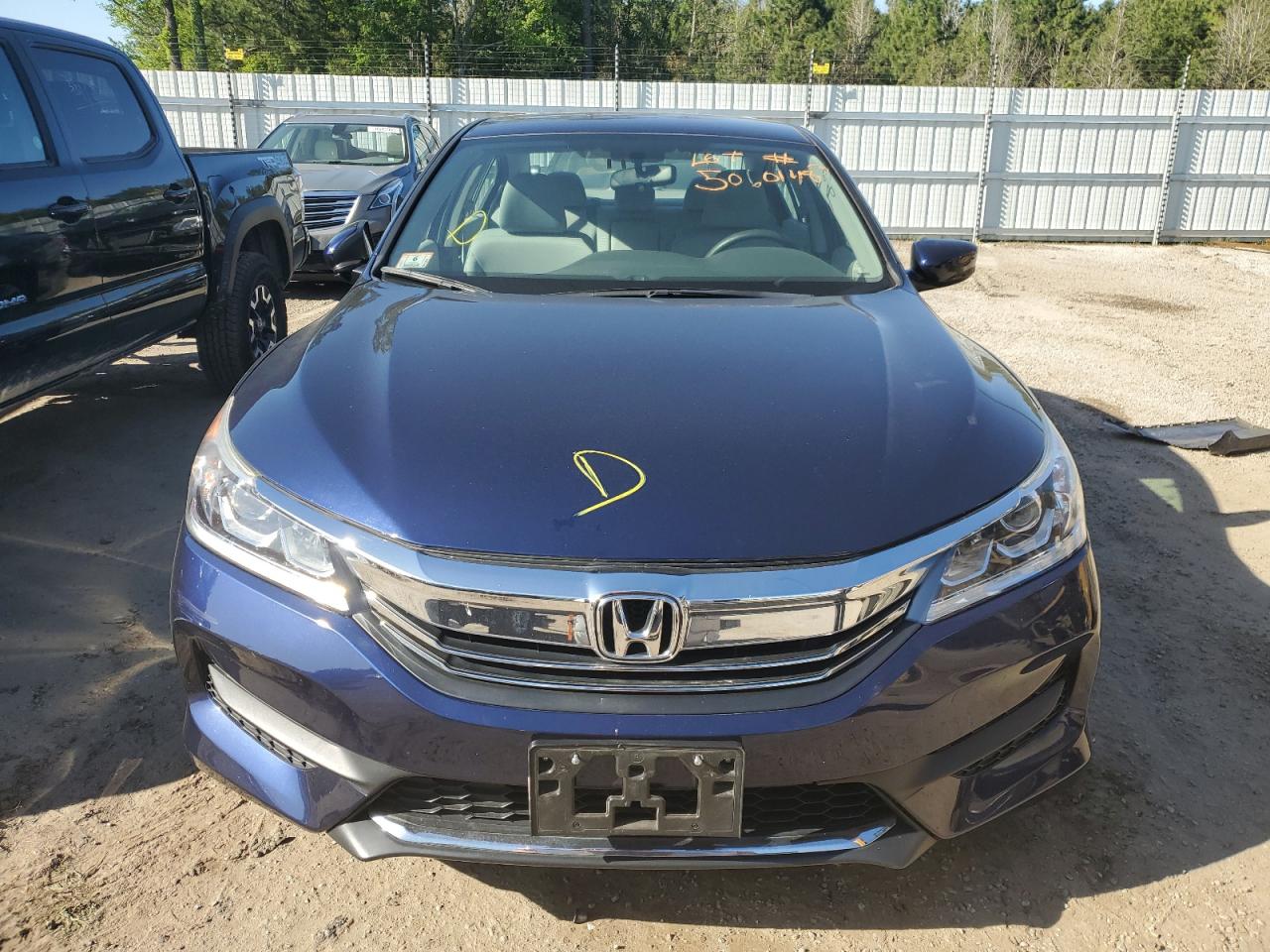 Photo 4 VIN: 1HGCR2F3XHA187139 - HONDA ACCORD 