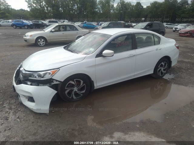 Photo 1 VIN: 1HGCR2F3XHA189988 - HONDA ACCORD SEDAN 