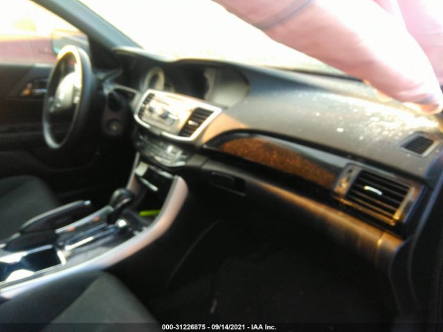 Photo 4 VIN: 1HGCR2F3XHA244200 - HONDA ACCORD SEDAN 