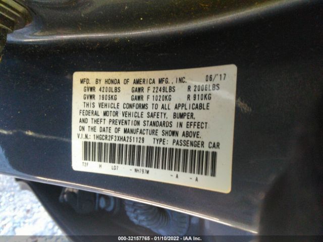 Photo 8 VIN: 1HGCR2F3XHA251129 - HONDA ACCORD SEDAN 