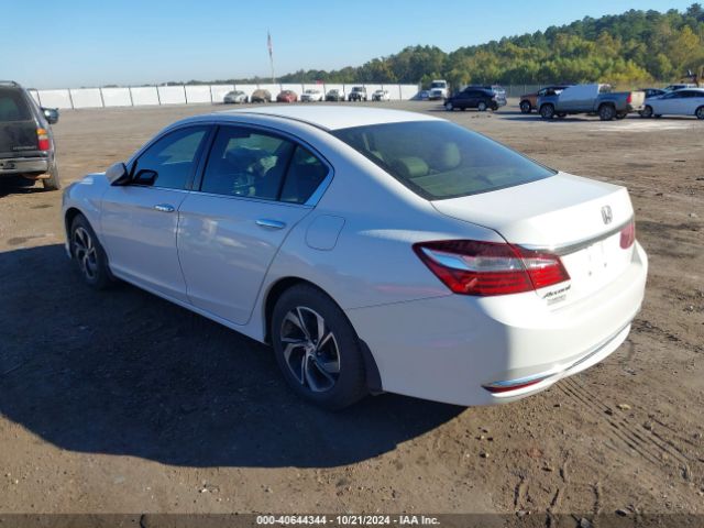 Photo 2 VIN: 1HGCR2F3XHA275768 - HONDA ACCORD 