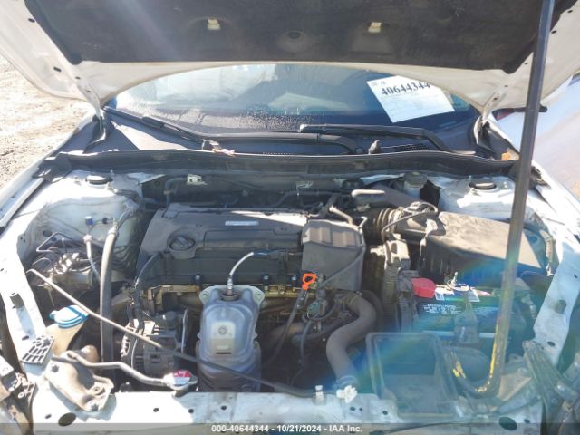 Photo 9 VIN: 1HGCR2F3XHA275768 - HONDA ACCORD 