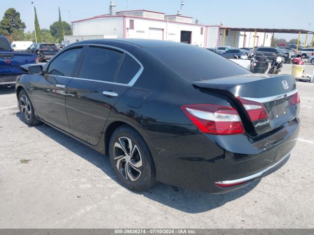 Photo 2 VIN: 1HGCR2F3XHA296751 - HONDA ACCORD 