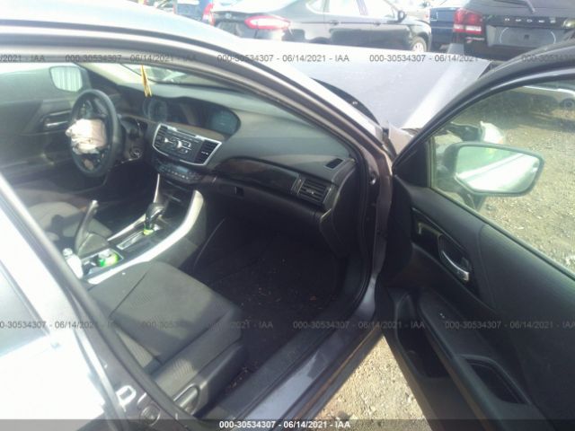 Photo 4 VIN: 1HGCR2F3XHA302032 - HONDA ACCORD SEDAN 