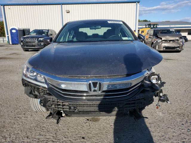 Photo 4 VIN: 1HGCR2F3XHA308025 - HONDA ACCORD LX 