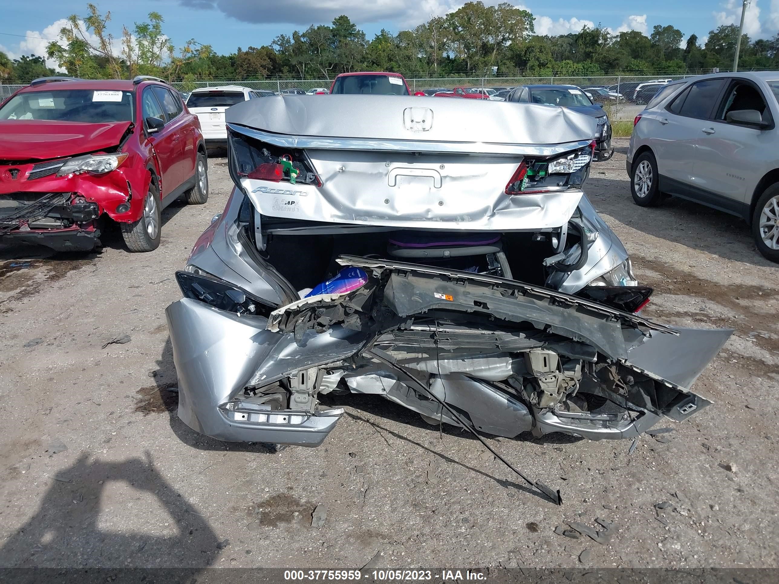 Photo 15 VIN: 1HGCR2F43GA076665 - HONDA ACCORD 