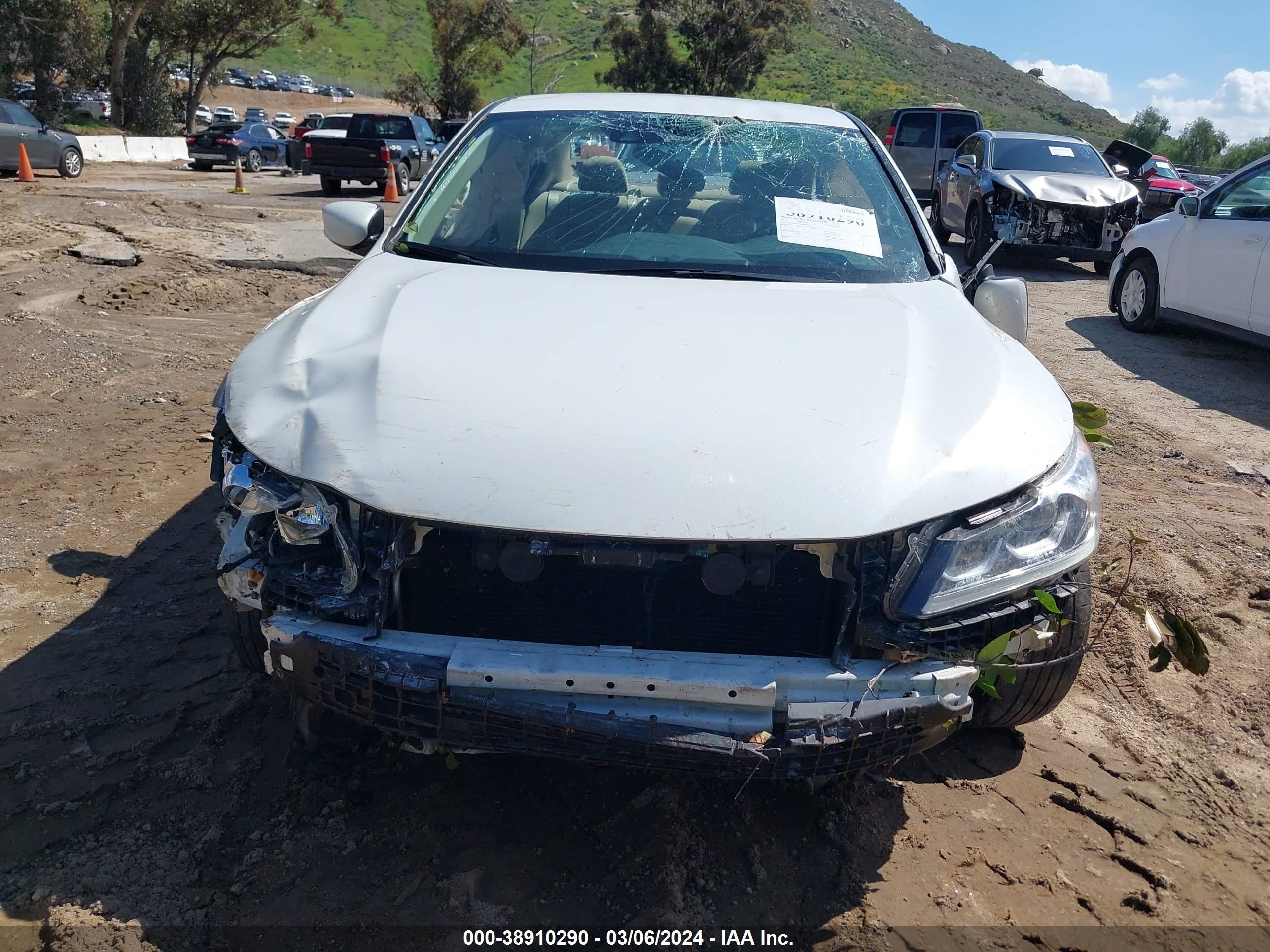 Photo 12 VIN: 1HGCR2F48GA098385 - HONDA ACCORD 