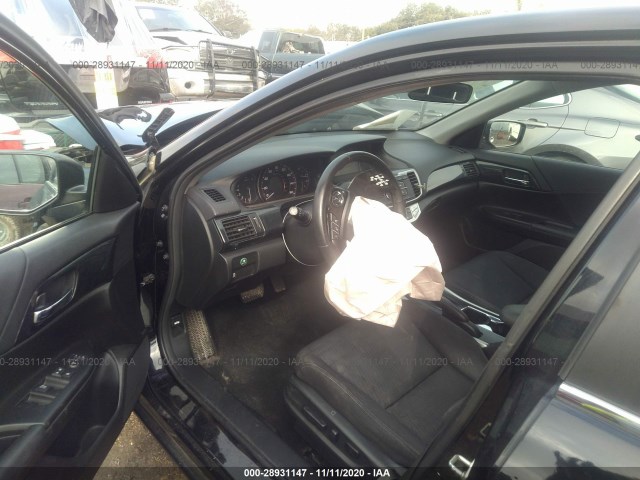 Photo 4 VIN: 1HGCR2F50DA017755 - HONDA ACCORD SDN 