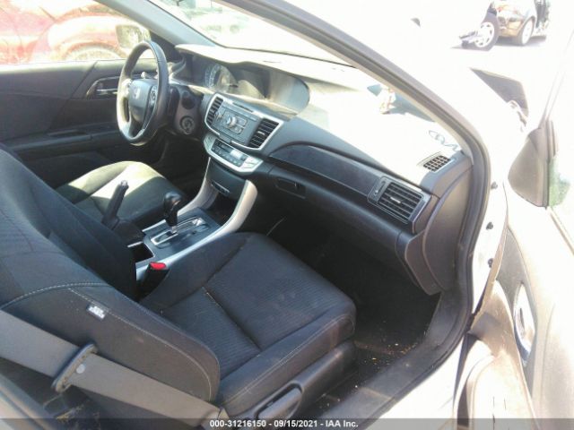 Photo 4 VIN: 1HGCR2F50DA061108 - HONDA ACCORD SDN 