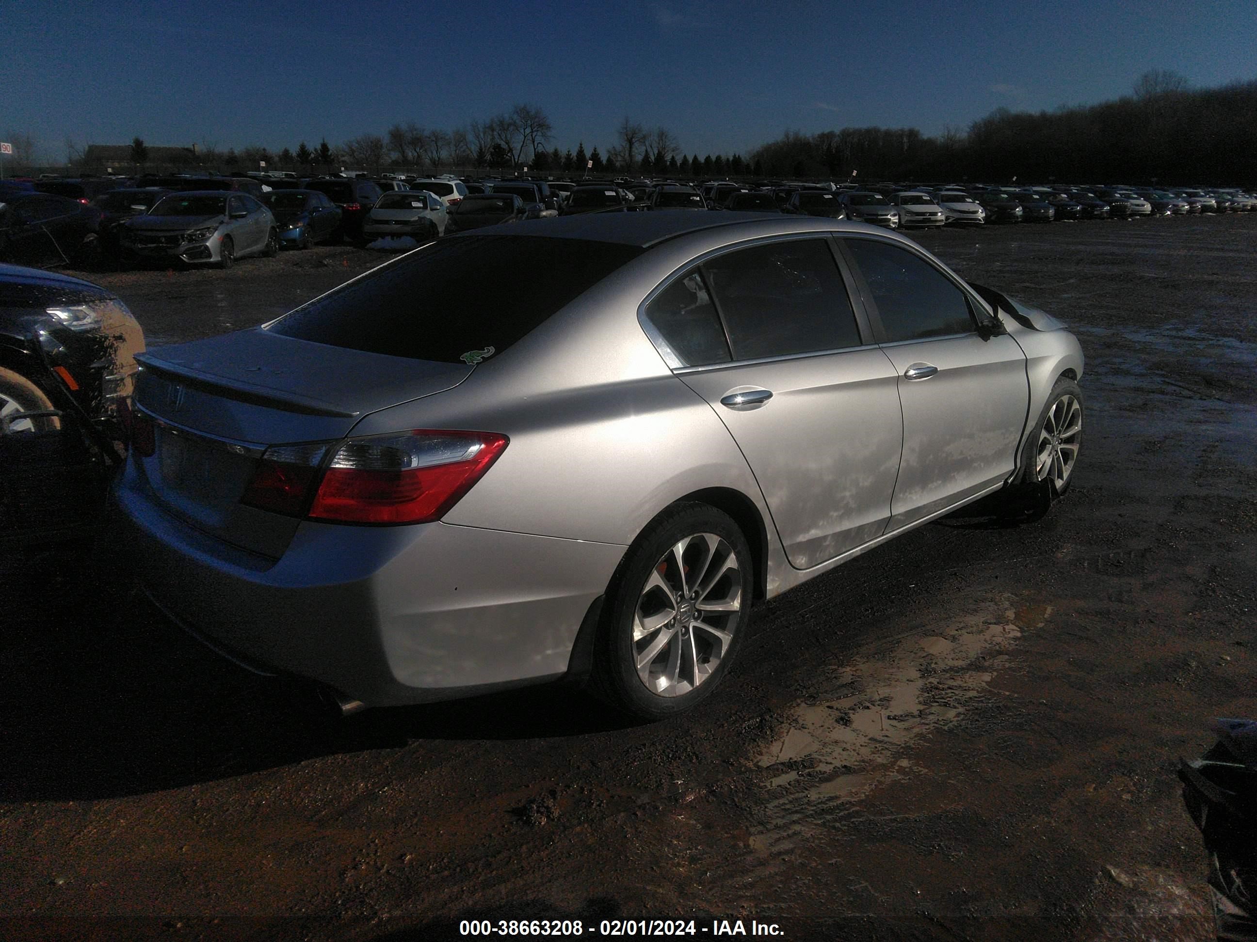 Photo 3 VIN: 1HGCR2F50DA070729 - HONDA ACCORD 