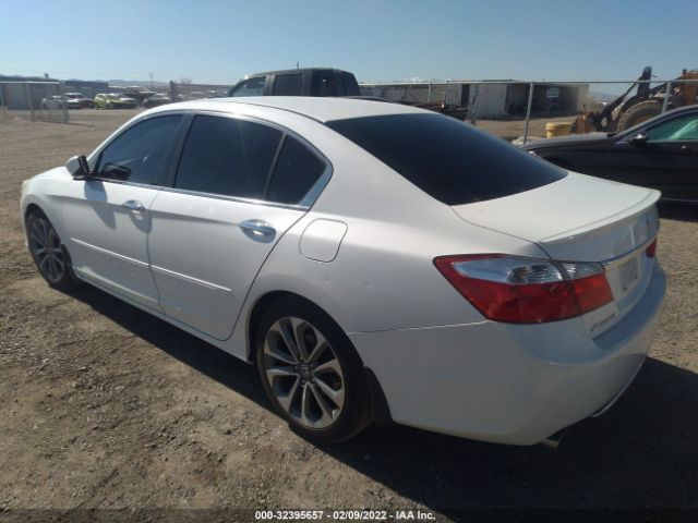 Photo 2 VIN: 1HGCR2F50DA215316 - HONDA ACCORD SDN 