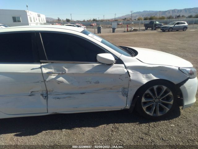 Photo 5 VIN: 1HGCR2F50DA215316 - HONDA ACCORD SDN 