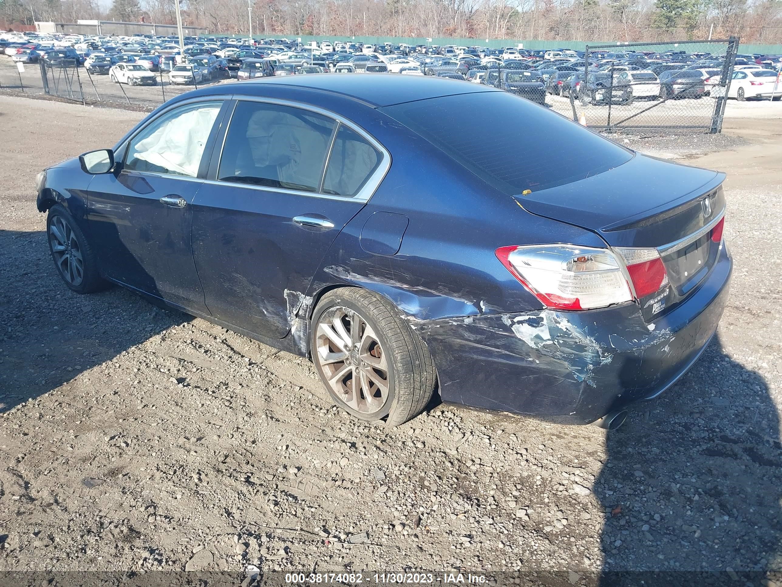 Photo 2 VIN: 1HGCR2F50DA243357 - HONDA ACCORD 