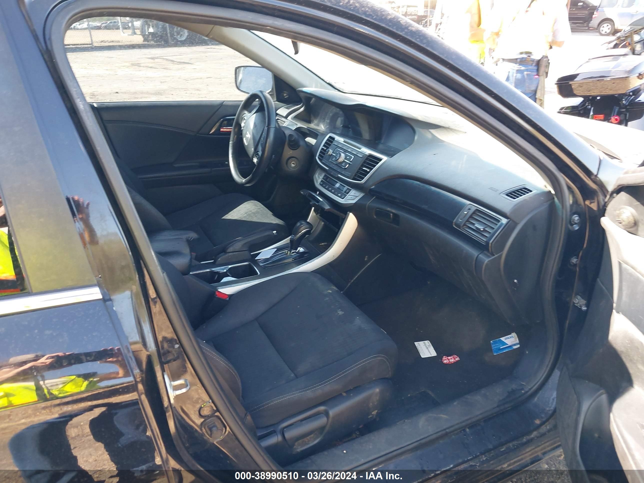 Photo 4 VIN: 1HGCR2F50EA058954 - HONDA ACCORD 