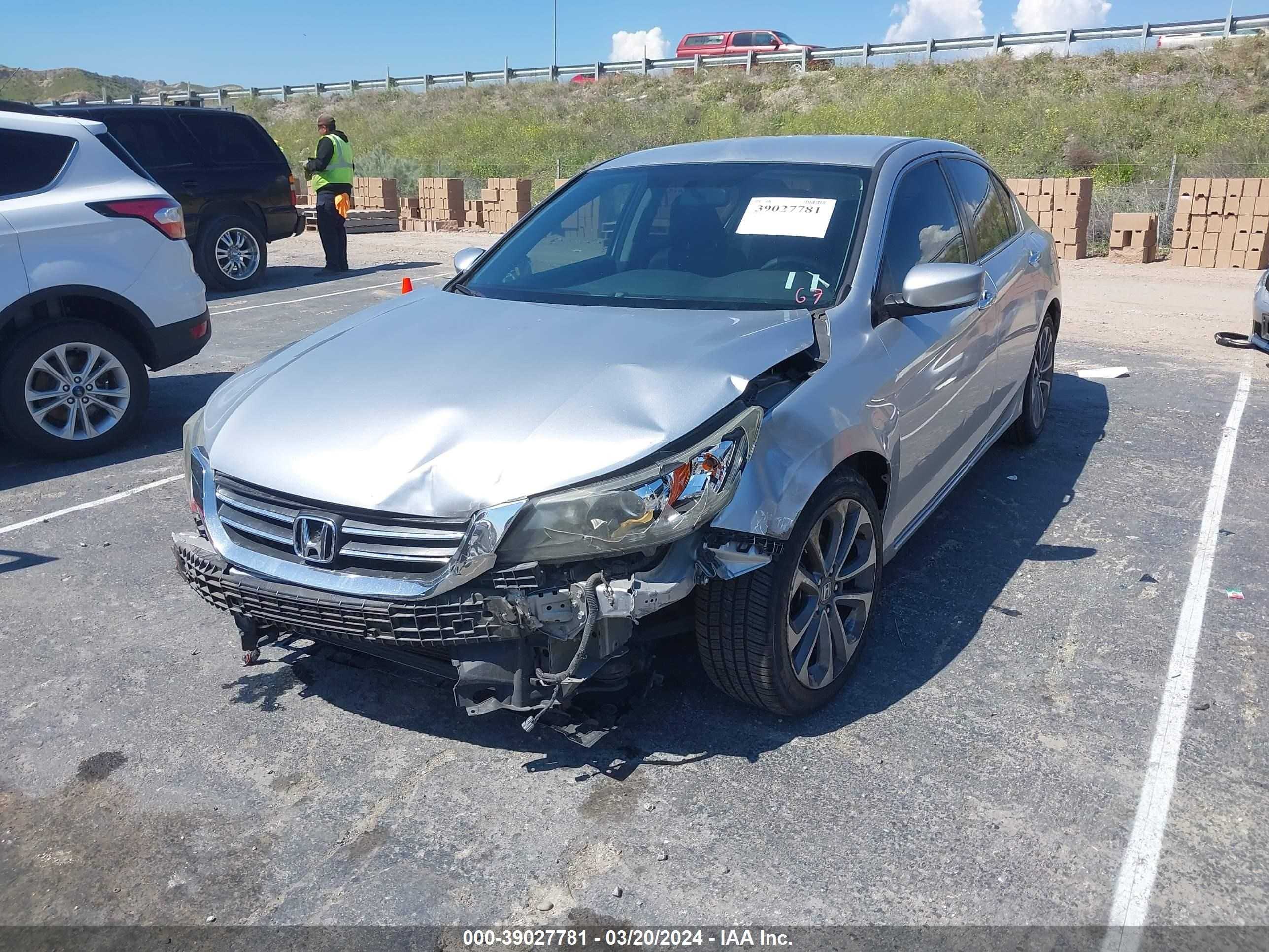 Photo 1 VIN: 1HGCR2F50EA090061 - HONDA ACCORD 