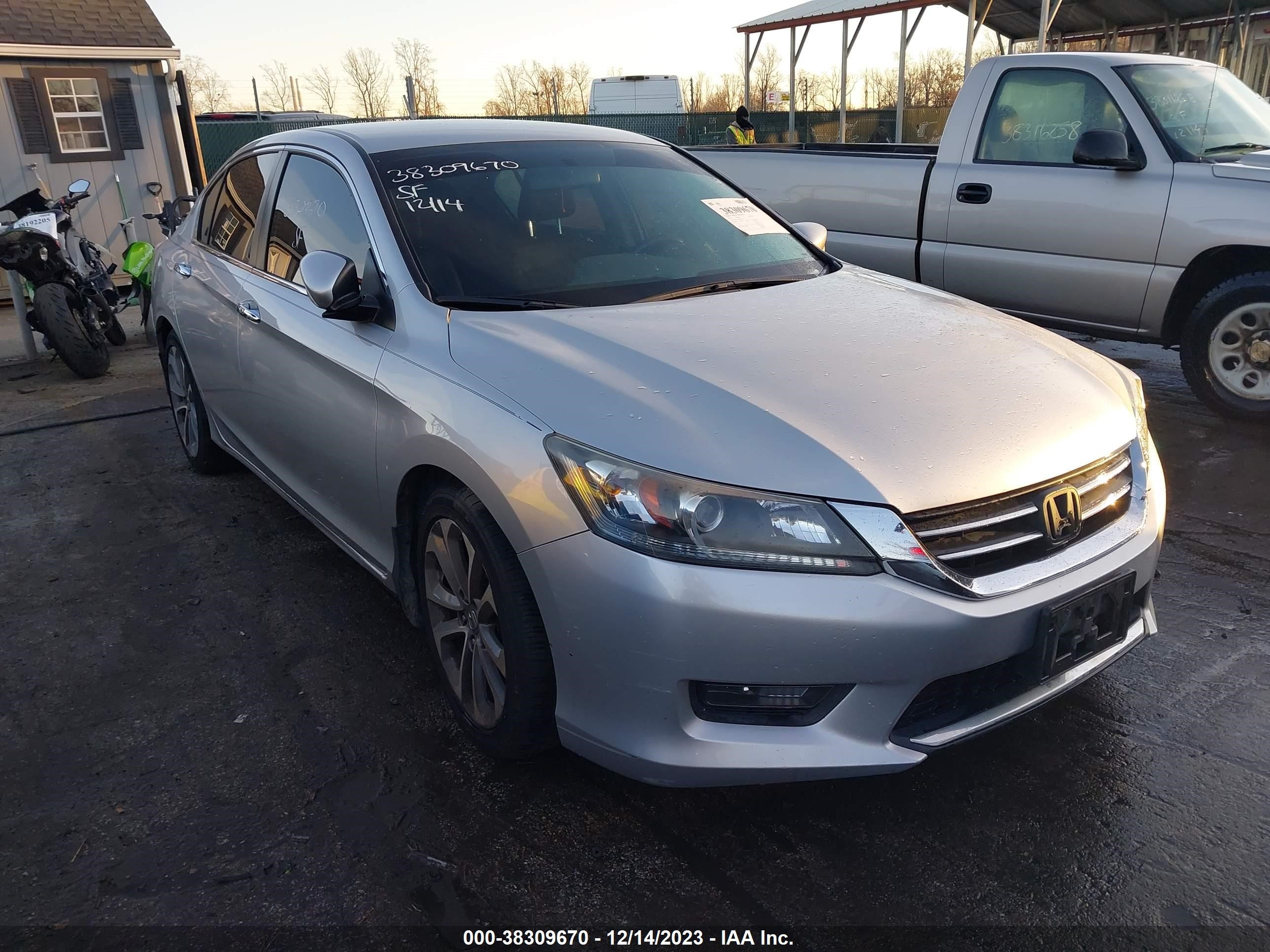 Photo 0 VIN: 1HGCR2F50EA102922 - HONDA ACCORD 