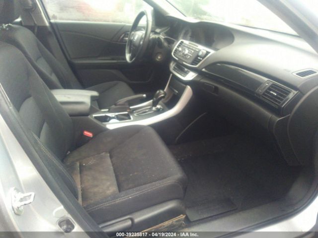 Photo 4 VIN: 1HGCR2F50FA176391 - HONDA ACCORD 