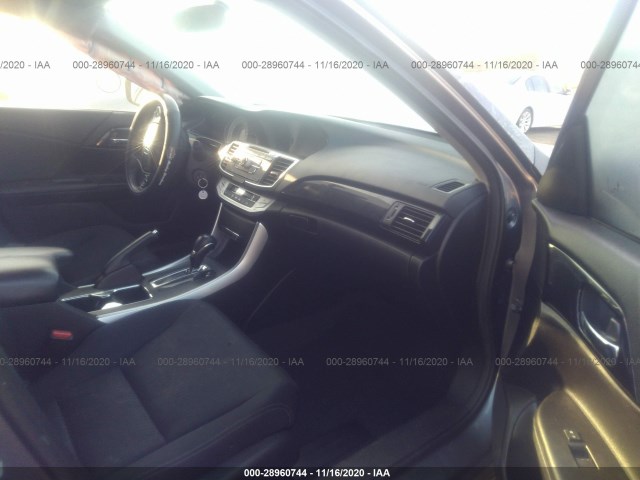 Photo 4 VIN: 1HGCR2F50FA210099 - HONDA ACCORD SEDAN 