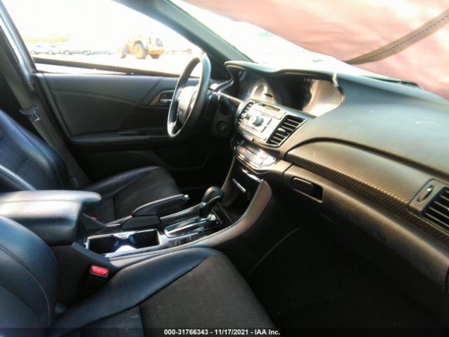 Photo 4 VIN: 1HGCR2F50GA070895 - HONDA ACCORD SEDAN 