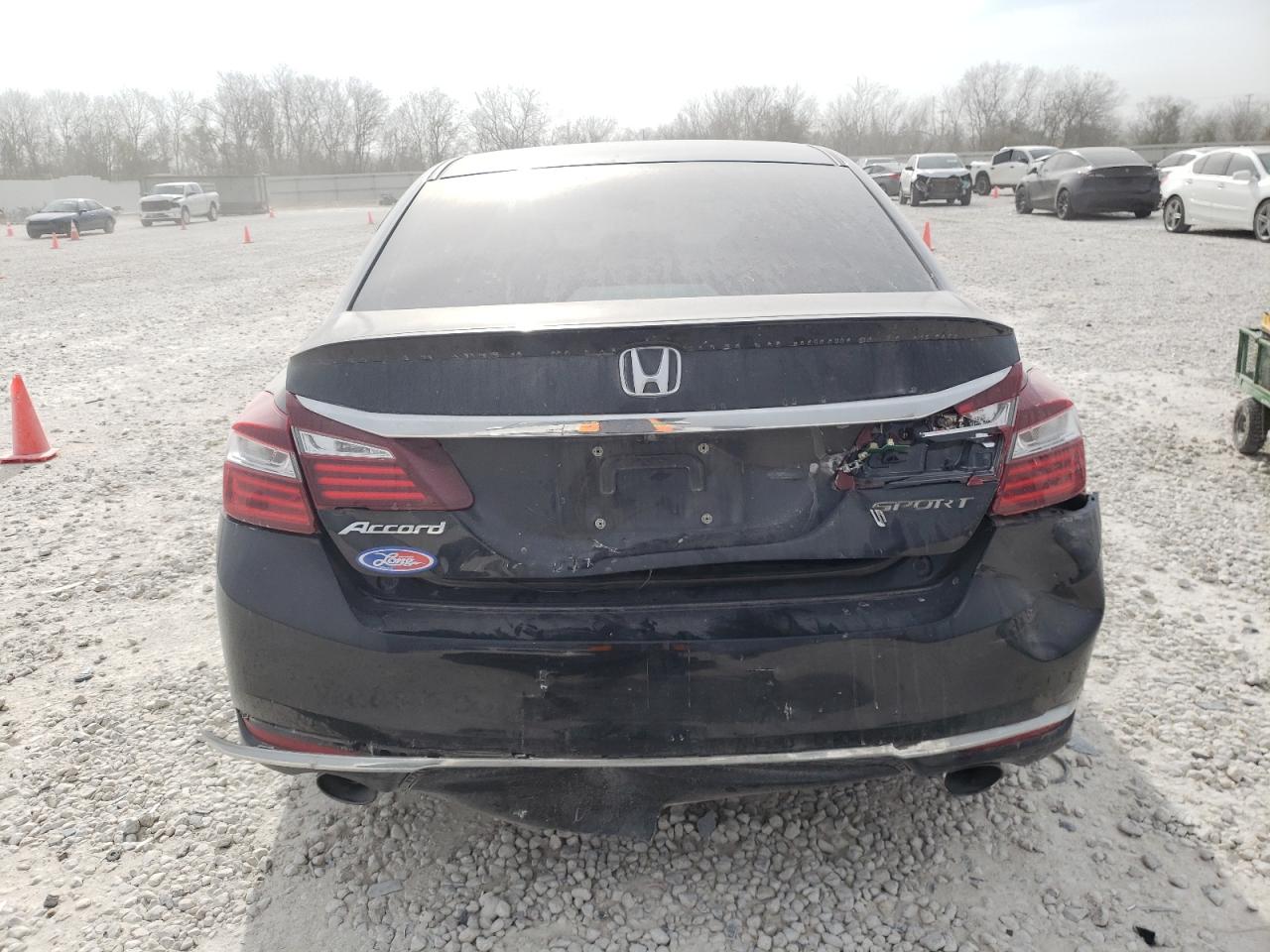 Photo 5 VIN: 1HGCR2F50GA082805 - HONDA ACCORD 