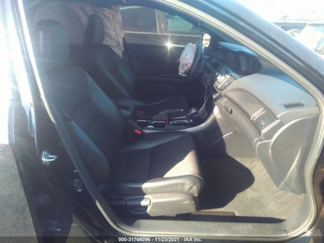 Photo 4 VIN: 1HGCR2F50GA195282 - HONDA ACCORD SEDAN 