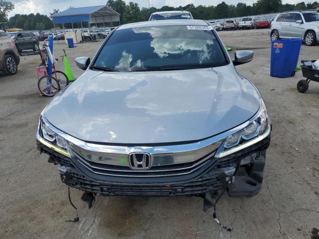 Photo 4 VIN: 1HGCR2F50HA000072 - HONDA ACCORD 