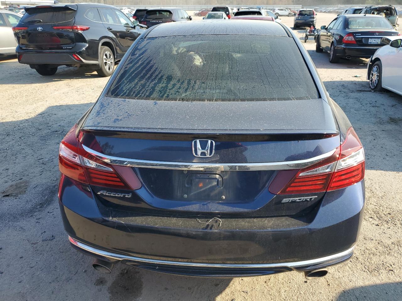 Photo 5 VIN: 1HGCR2F50HA057484 - HONDA ACCORD 