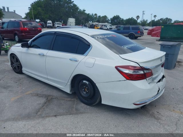 Photo 2 VIN: 1HGCR2F50HA063687 - HONDA ACCORD 