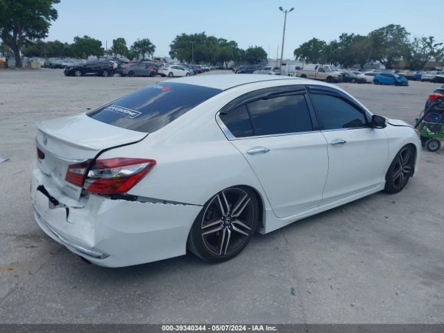 Photo 3 VIN: 1HGCR2F50HA063687 - HONDA ACCORD 