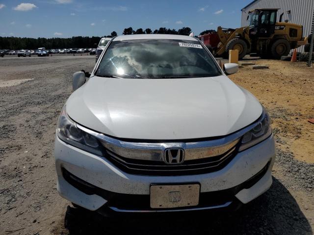 Photo 4 VIN: 1HGCR2F50HA106585 - HONDA ACCORD SPO 