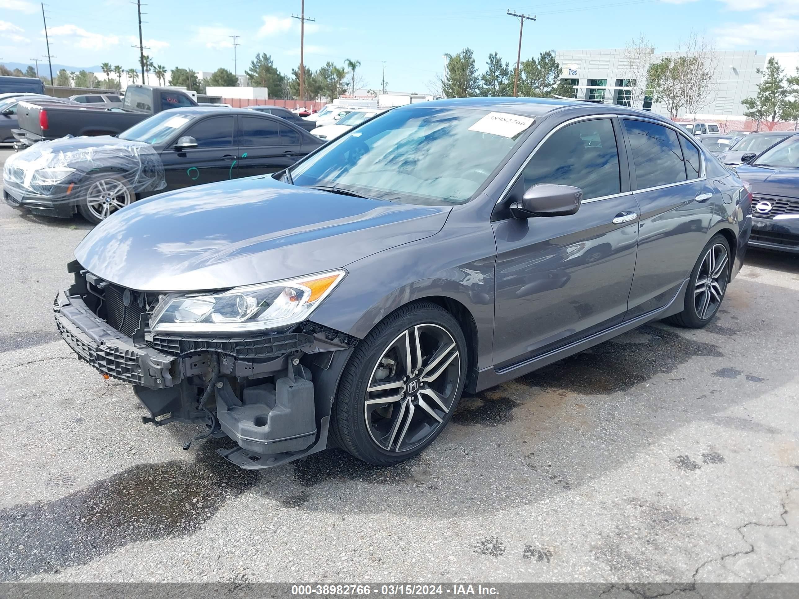 Photo 1 VIN: 1HGCR2F50HA145239 - HONDA ACCORD 